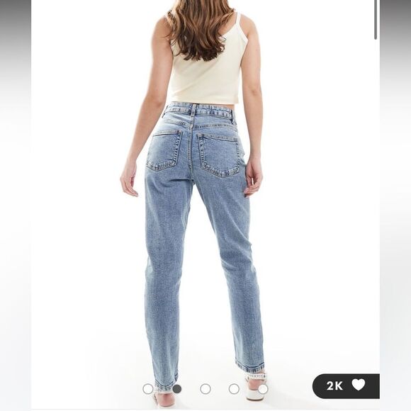 New with tags ASOS DESIGN High Waist Slim Fit Mom Jeans size Petite 26/28. - Picture 2 of 11